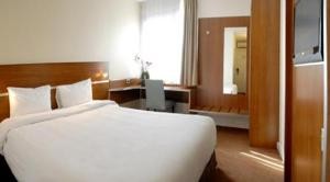 BEST AVAILABLE RATE !